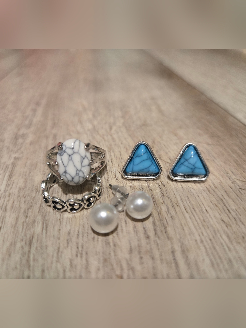 Silver Tone White Howlite Ring, Turquoise & Pearl Stud Earrings Set